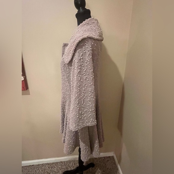 Elegant Song & Sung Stretch Tweed Coat in Taupe, size Small - Picture 4 of 9